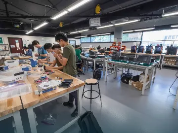 Watson College of Engineering and Applied Science Tour - Fabrication Lab