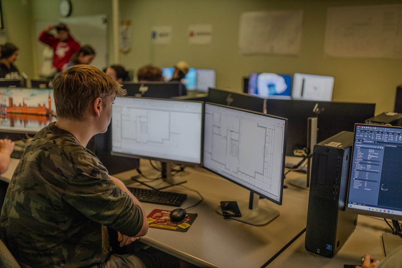 CMU TECH Tour - Drafting Program