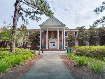 UNCW Campus - Bear Hall