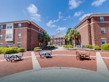 UNCW Campus - Seahawk Apartments