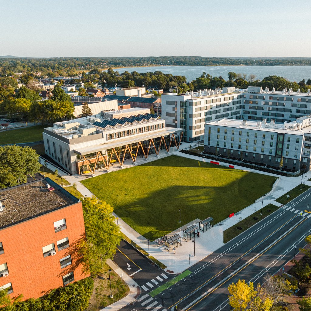 Outside photo of Portland Campus.